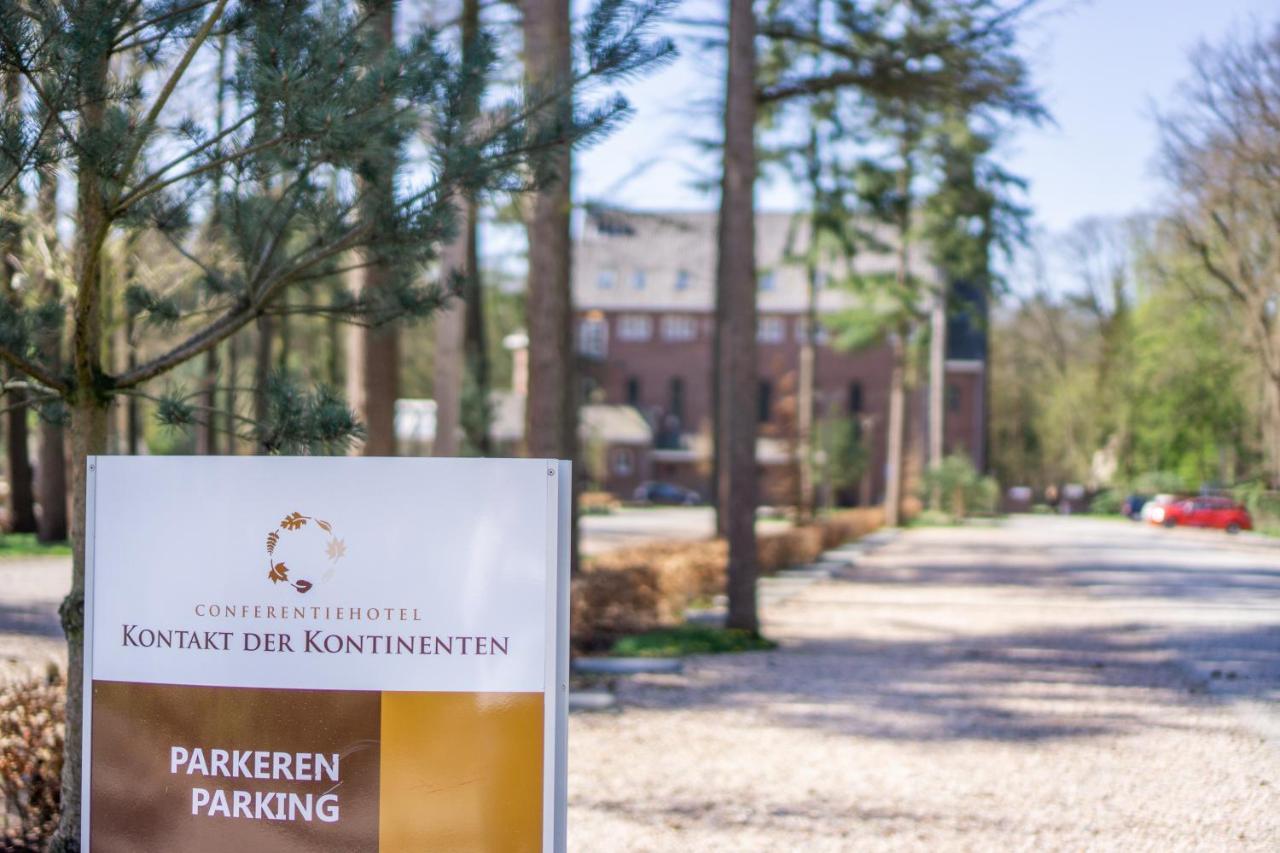 Hotel Kontakt der Kontinenten Soesterberg Bagian luar foto