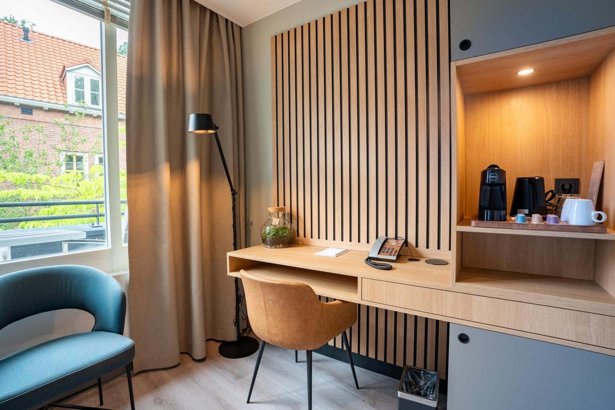Hotel Kontakt der Kontinenten Soesterberg Bagian luar foto